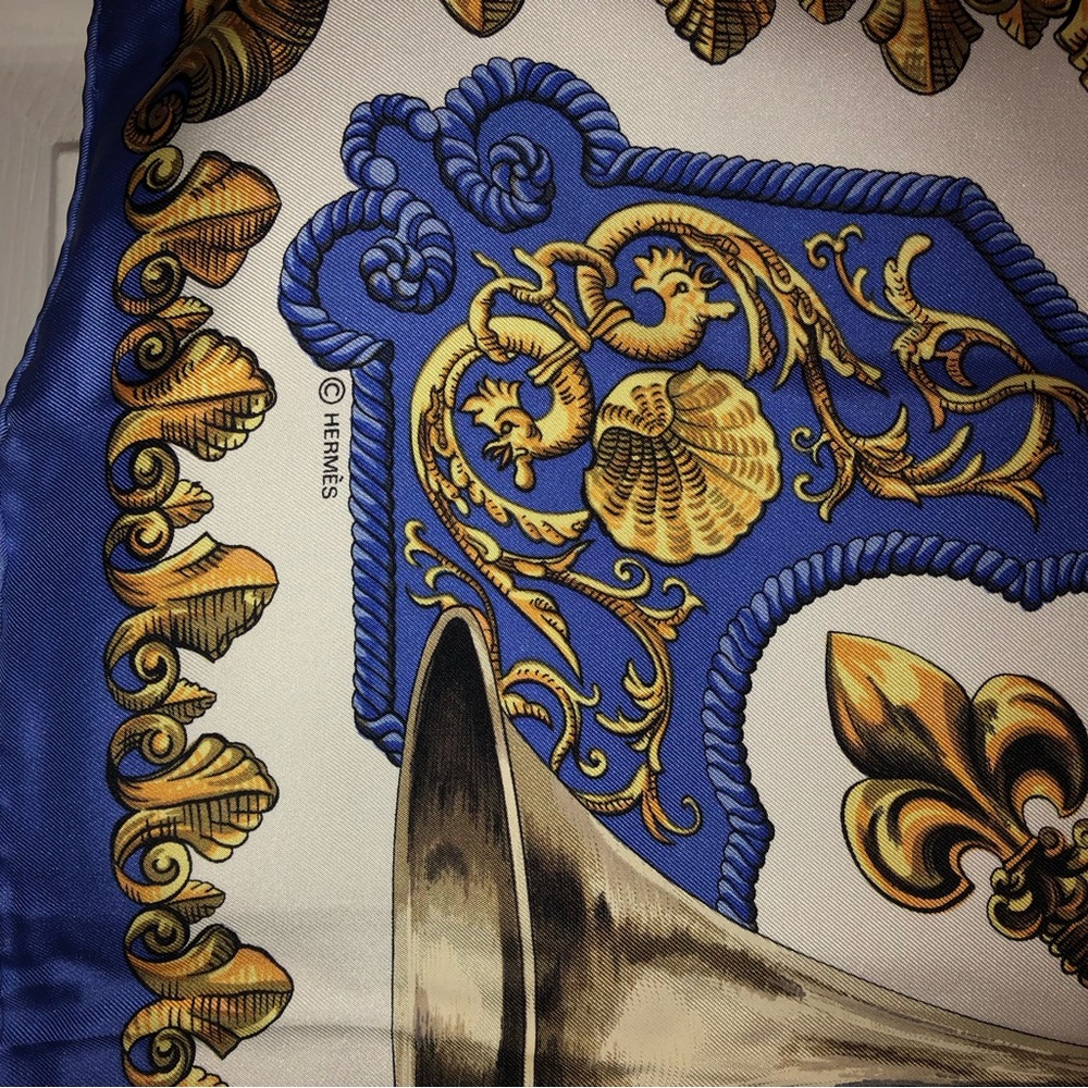 Hermès Vintage Authentic“LVDOVICVS MAGNVS” Blue Multi💯%Silk Scarf - Picture 10 of 15